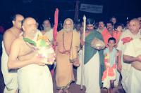 Arrival of HH  Narayanashram Swamiji of Kodandashram Math, Hebbur (25 Feb 1997)